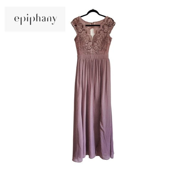 Manuela - Picture 2 of 2